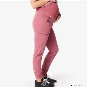 FIGS Maternity Zamora Bottoms in Mauve
